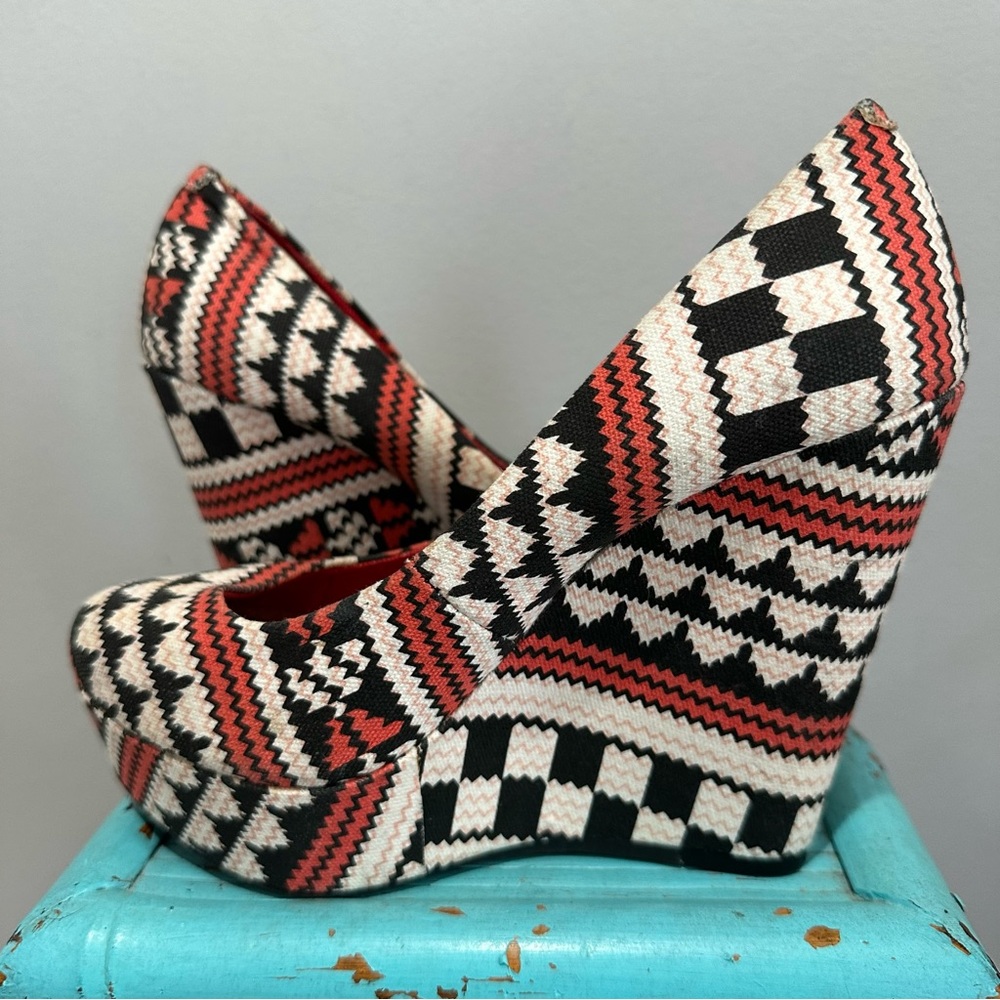 Gianni Bini Aztec Pattern Wedge Platform Shoes Size 6 - Picture 9 of 16